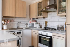 Kitchen- click for photo gallery